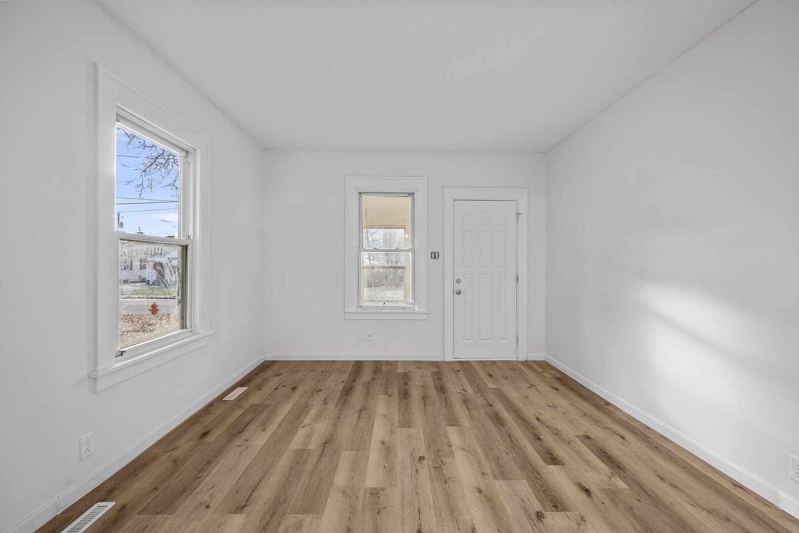 1916 31st Street A Property Photo 4