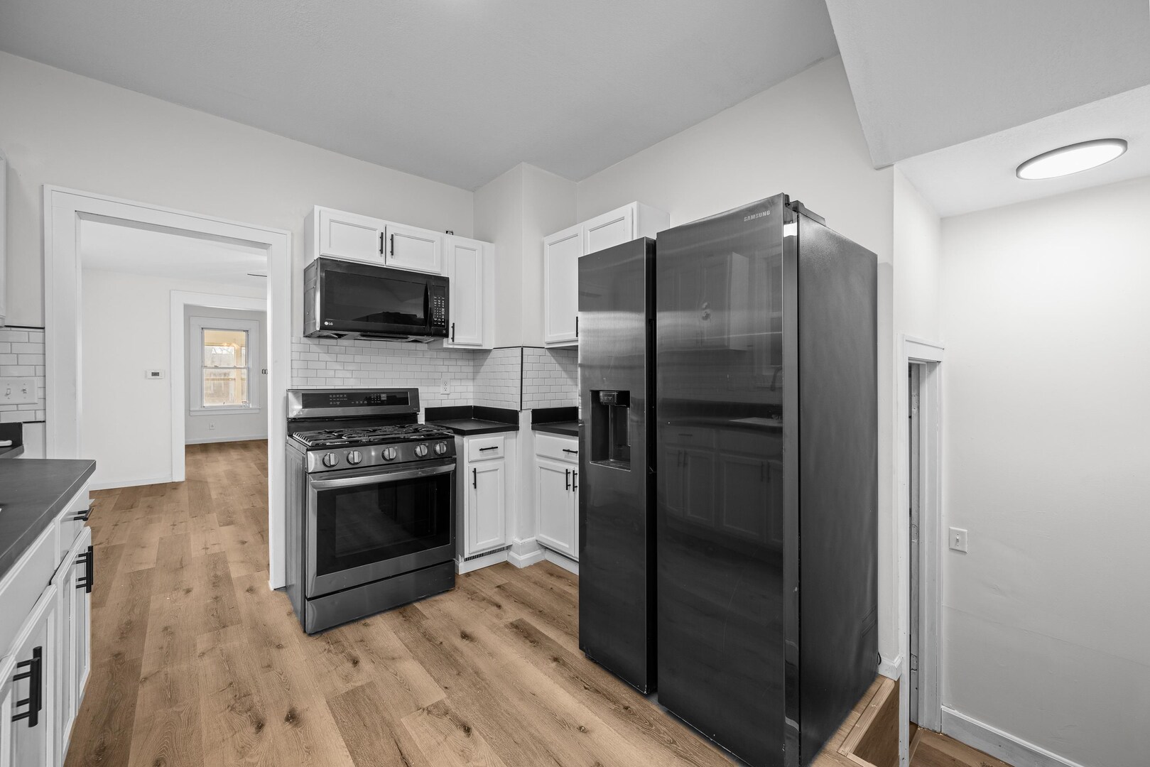 1916 31st Street A Property Photo 10