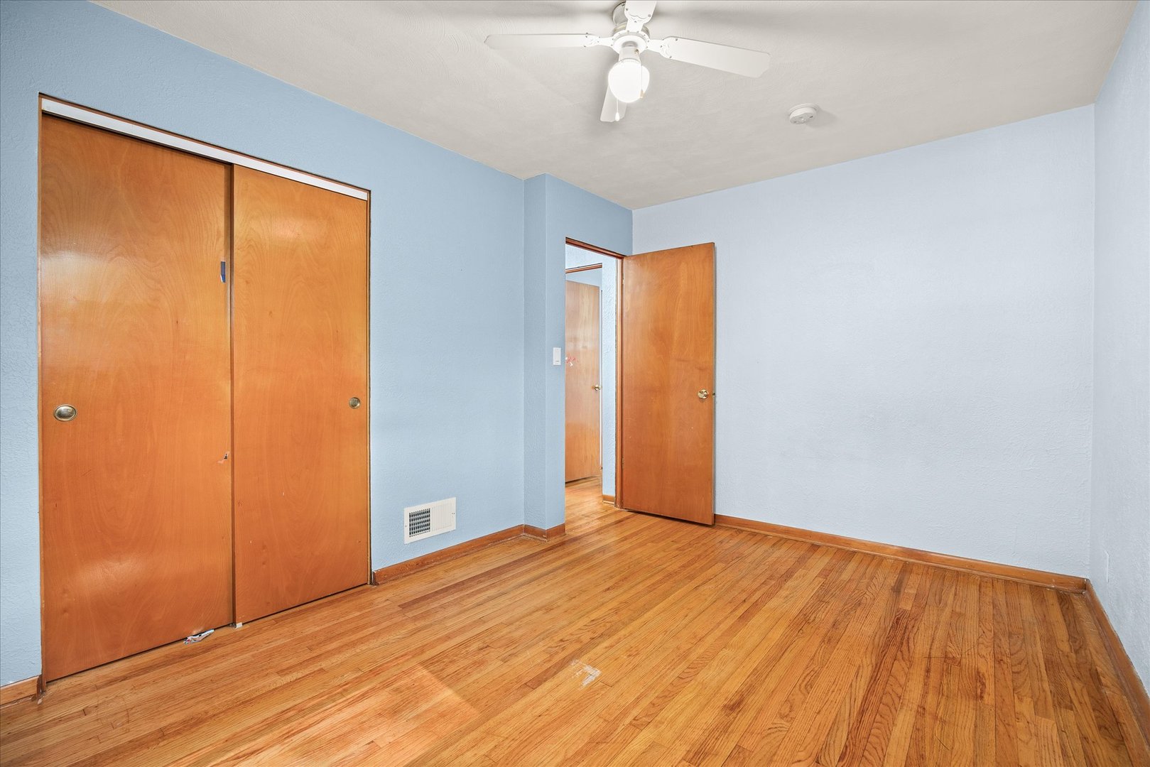 408 S May Street Property Photo 14