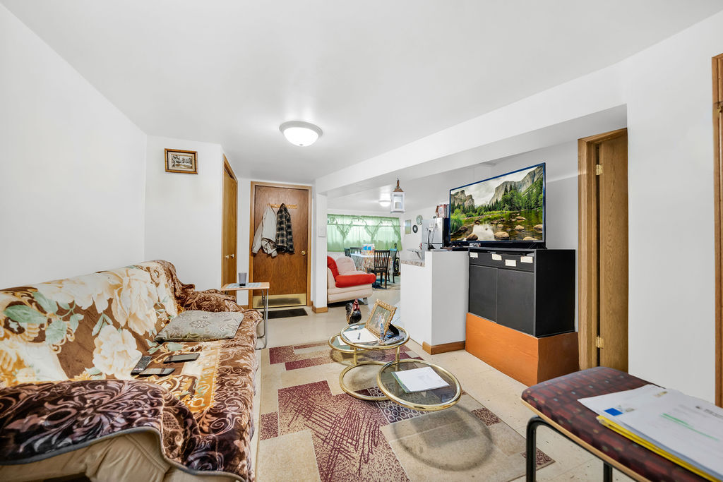 12671283 Property Photo 5
