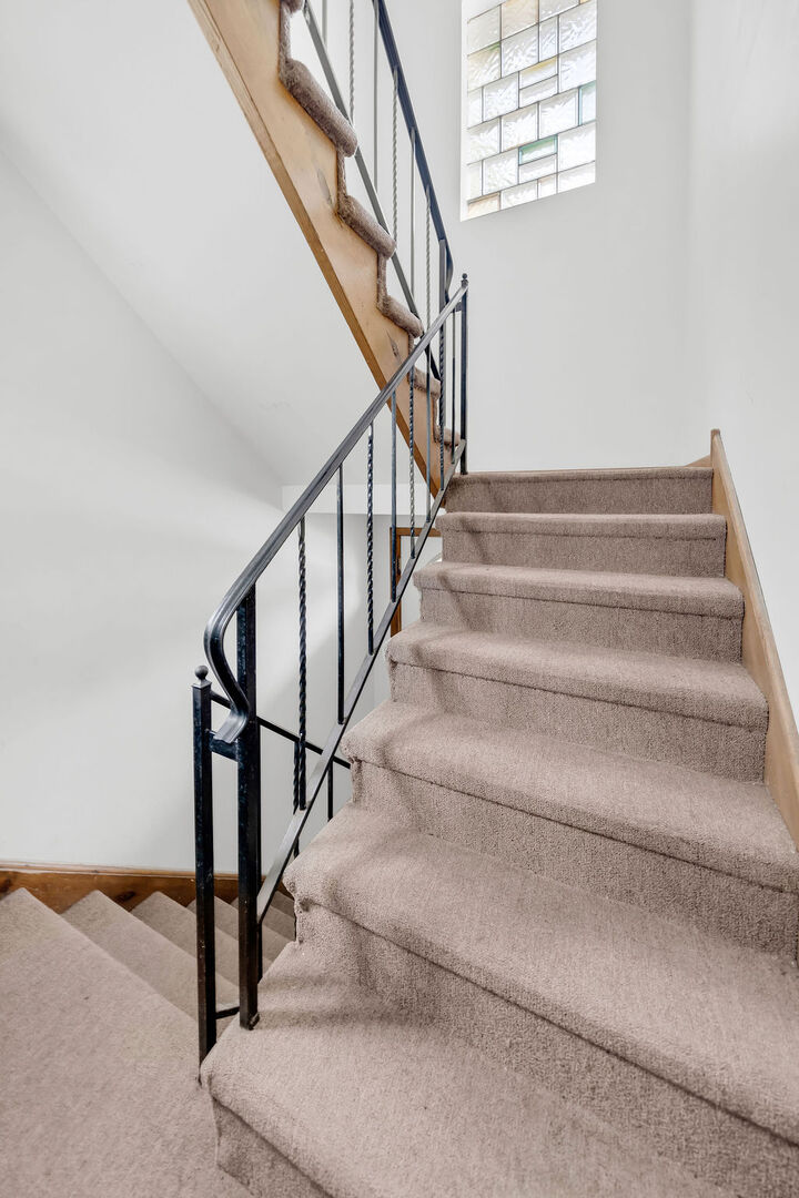 12671283 Property Photo 18