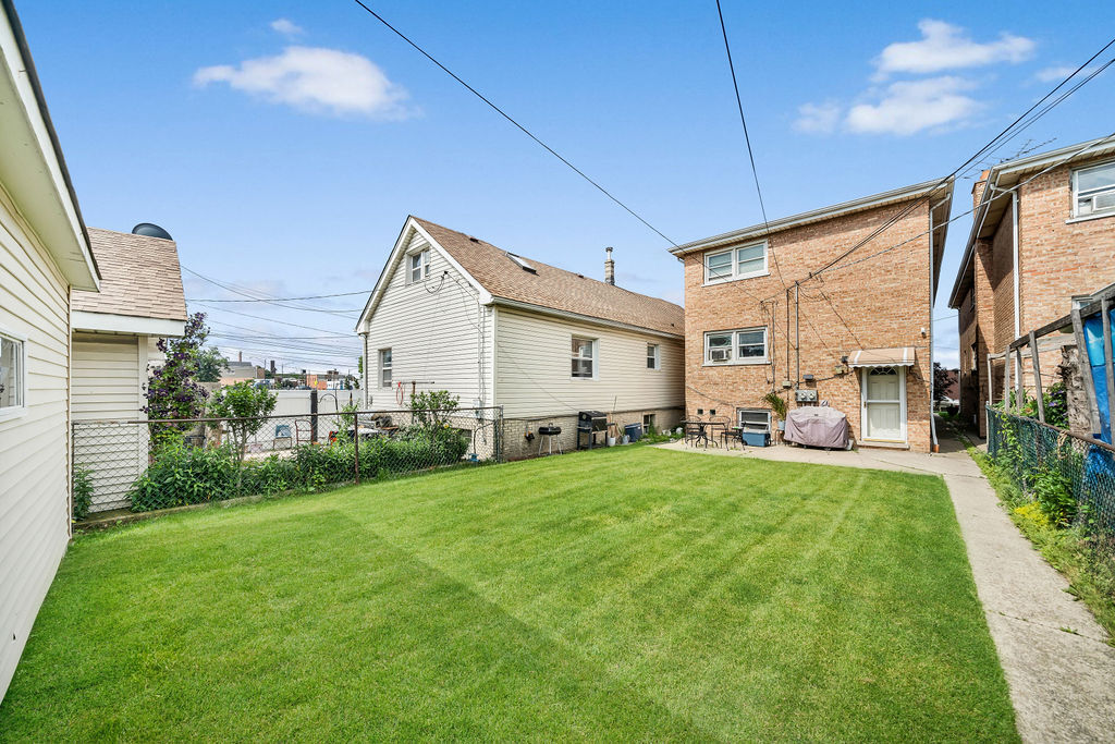 12671283 Property Photo 31