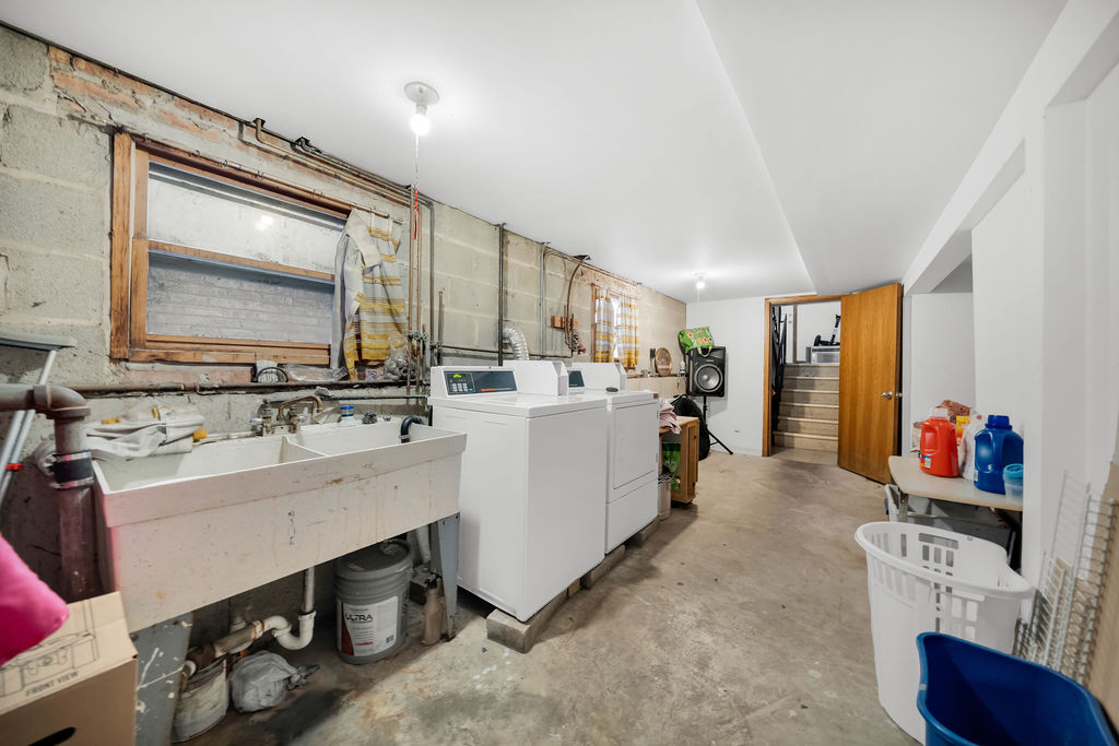12671283 Property Photo 32