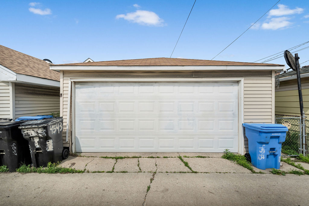 12671283 Property Photo 33