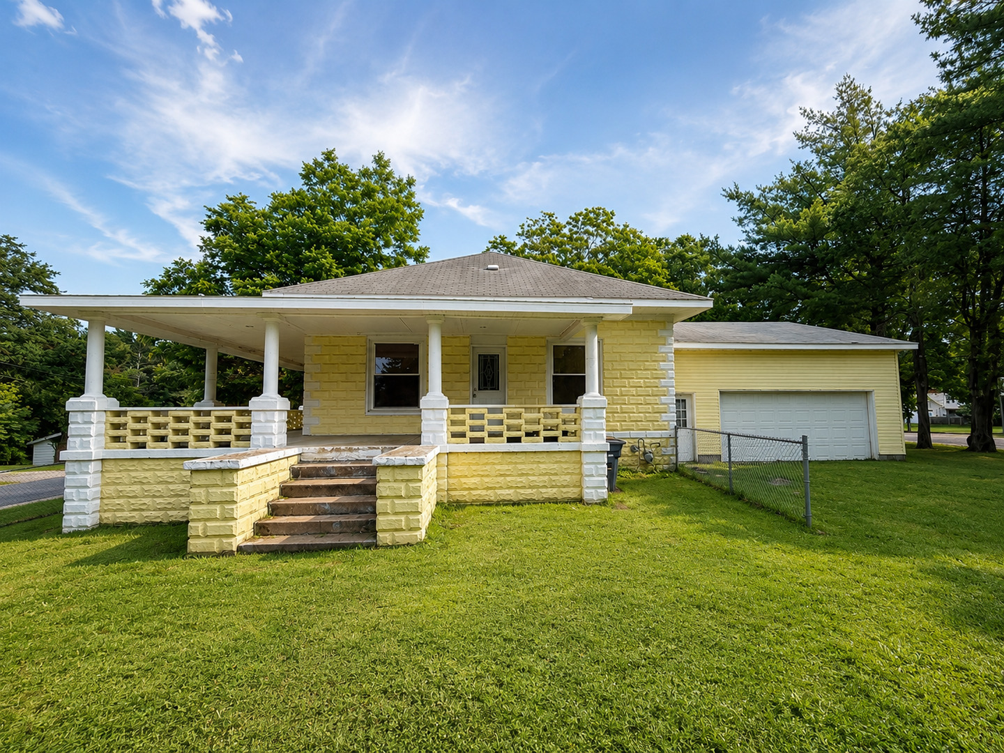 501 N Marion Avenue Property Photo 1