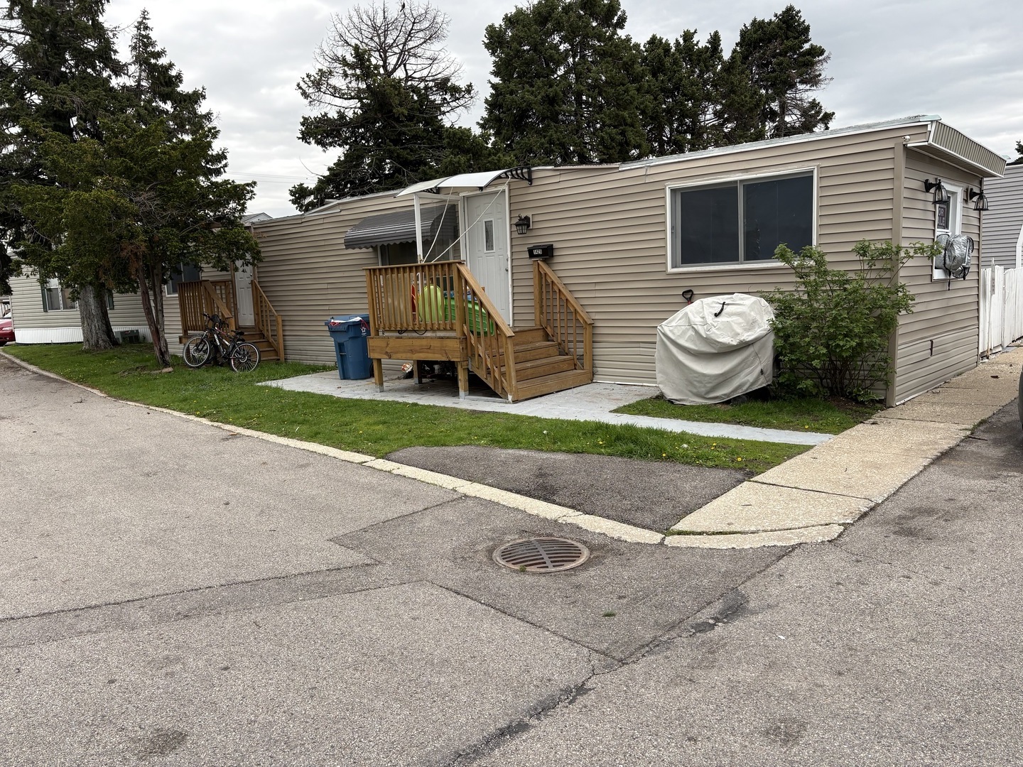 1425 N 43 Avenue Property Photo 2