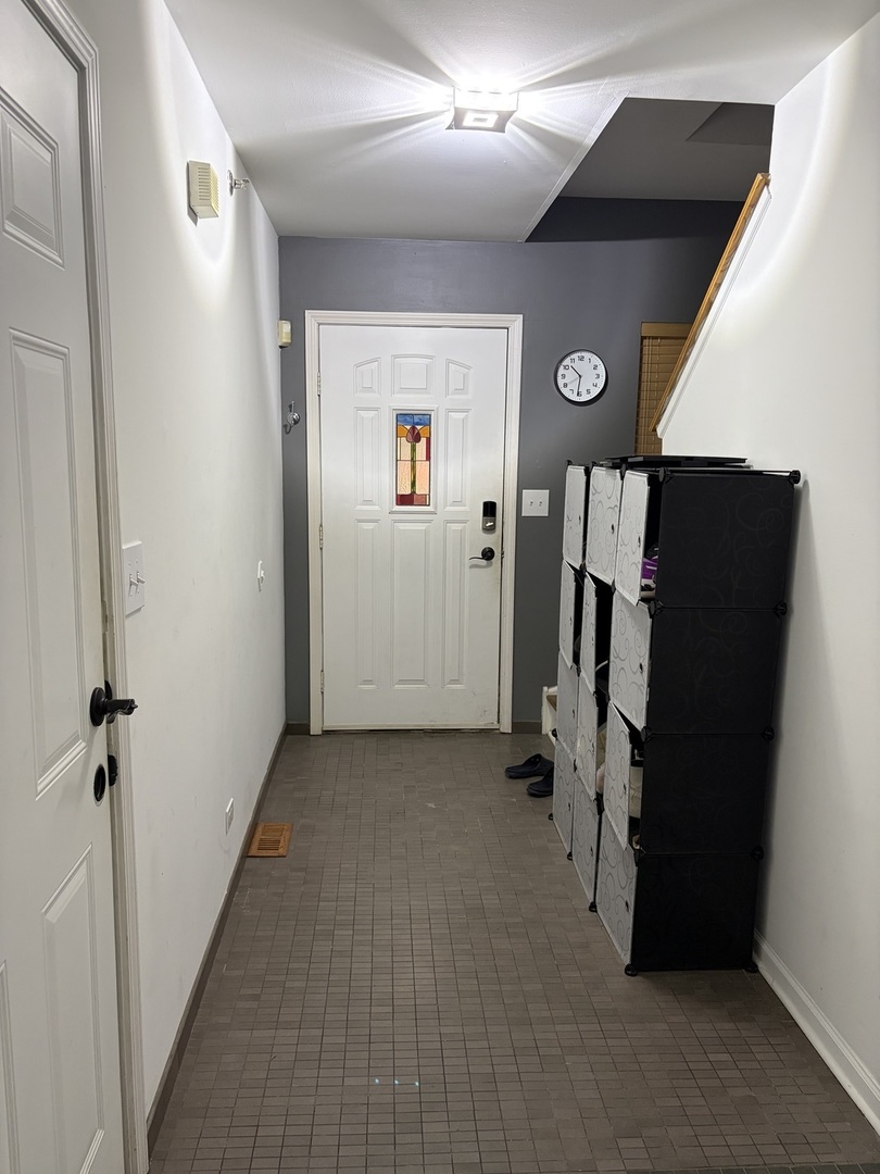 425 S Harvey Avenue E Property Photo 3