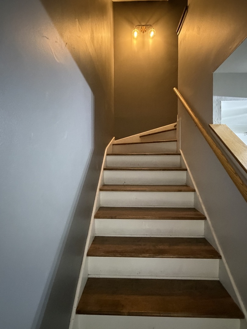 425 S Harvey Avenue E Property Photo 7