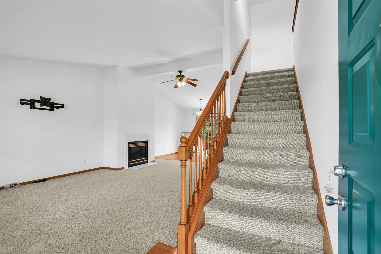 705 Erin Drive Property Photo 5