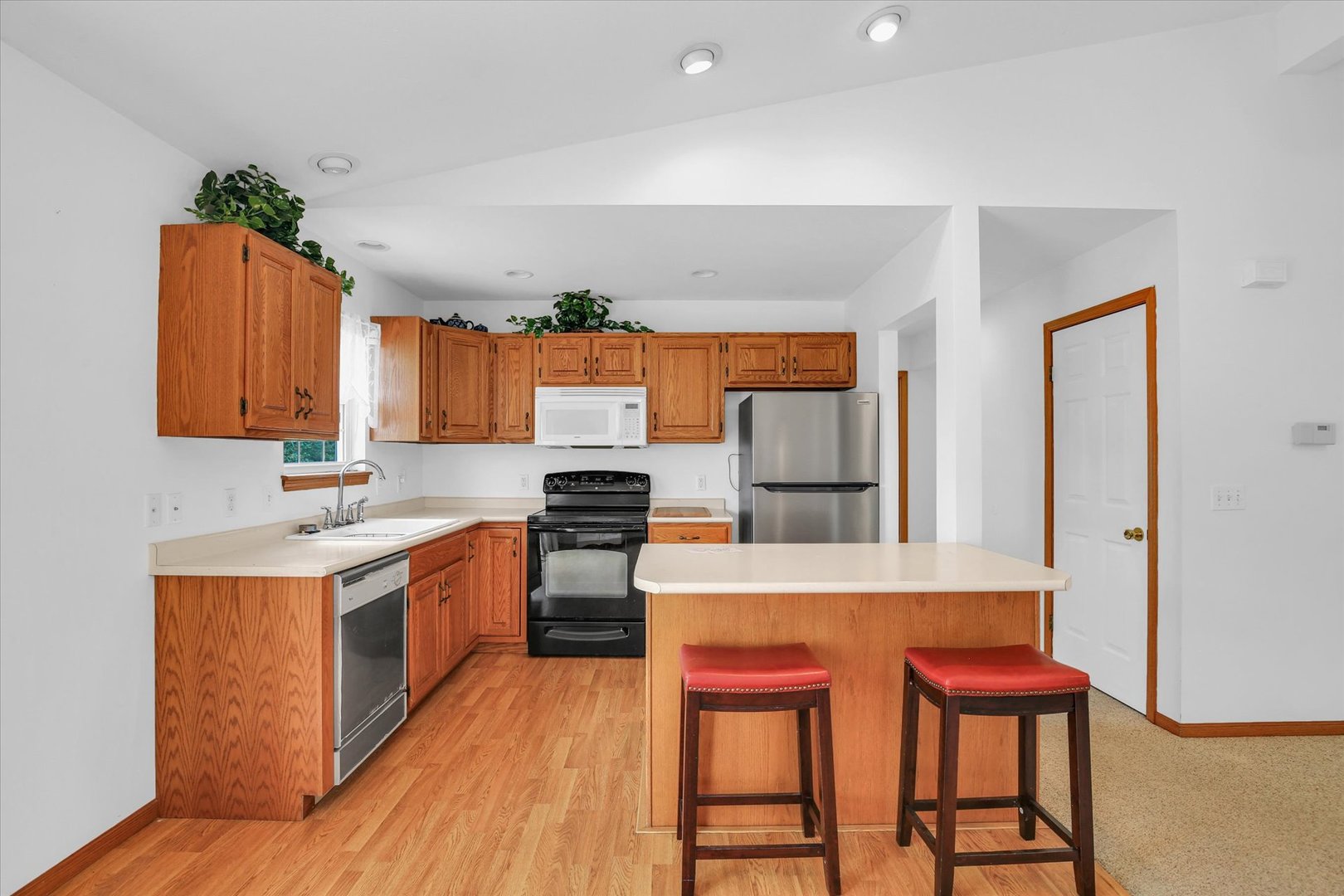 705 Erin Drive Property Photo 11