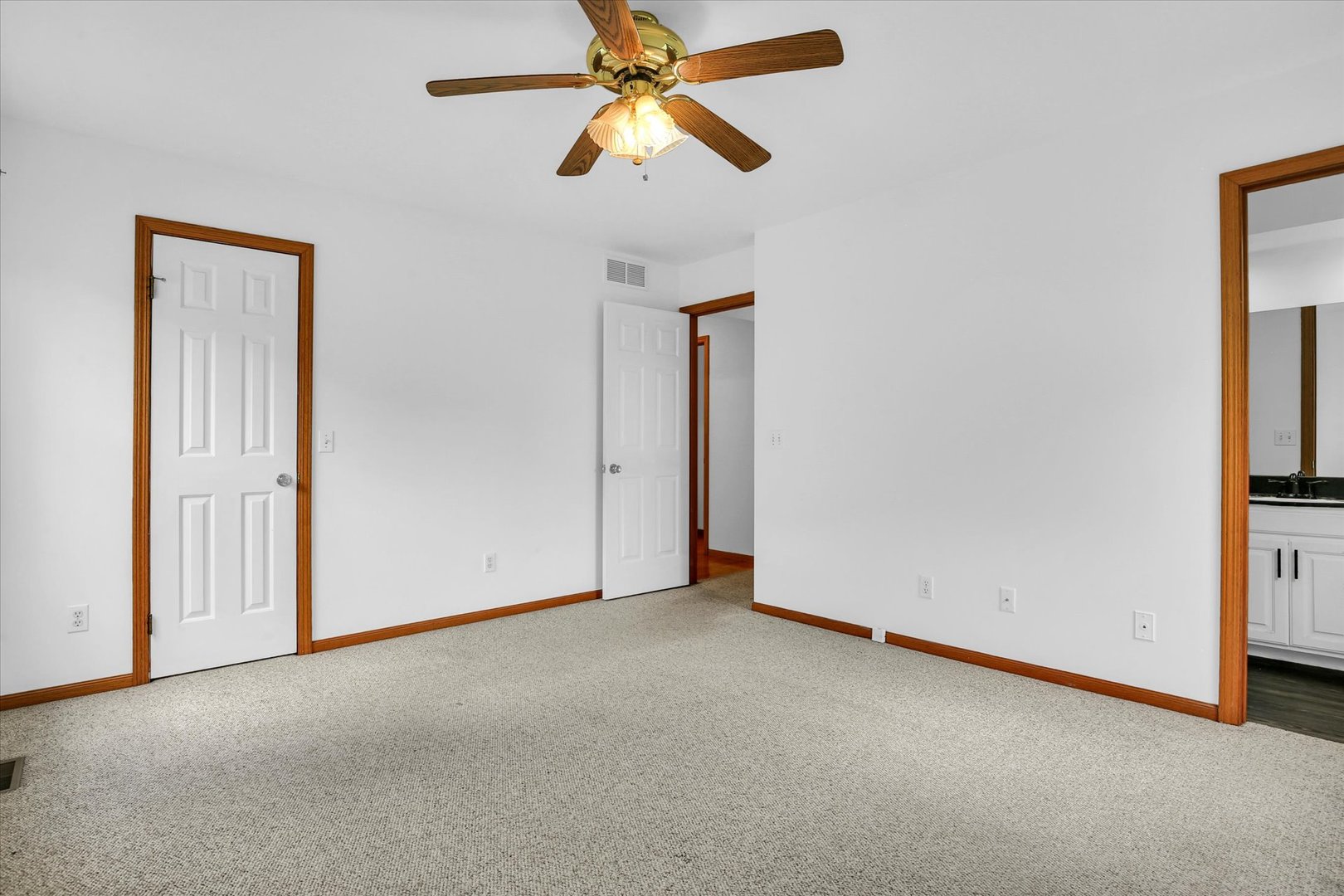 705 Erin Drive Property Photo 15