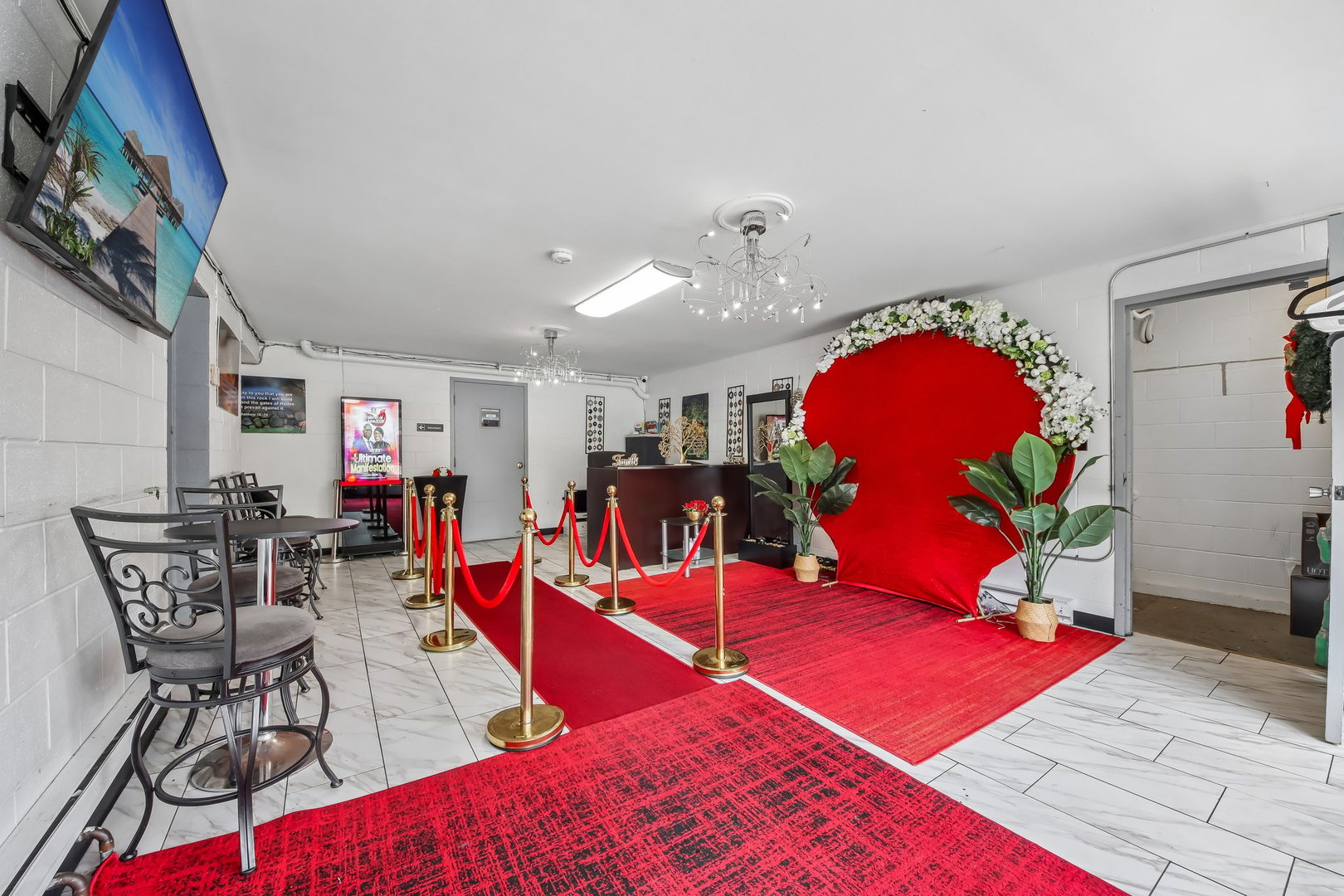 15 S East Avenue Property Photo 3