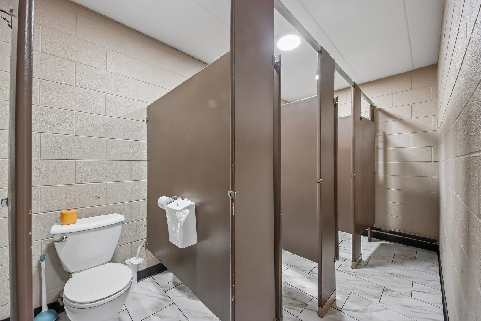 15 S East Avenue Property Photo 12