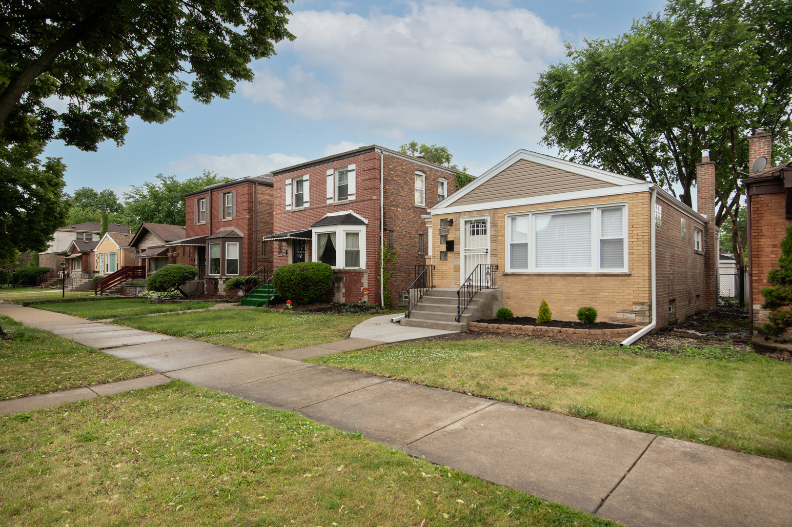 10338 S Vernon Avenue Property Photo 3