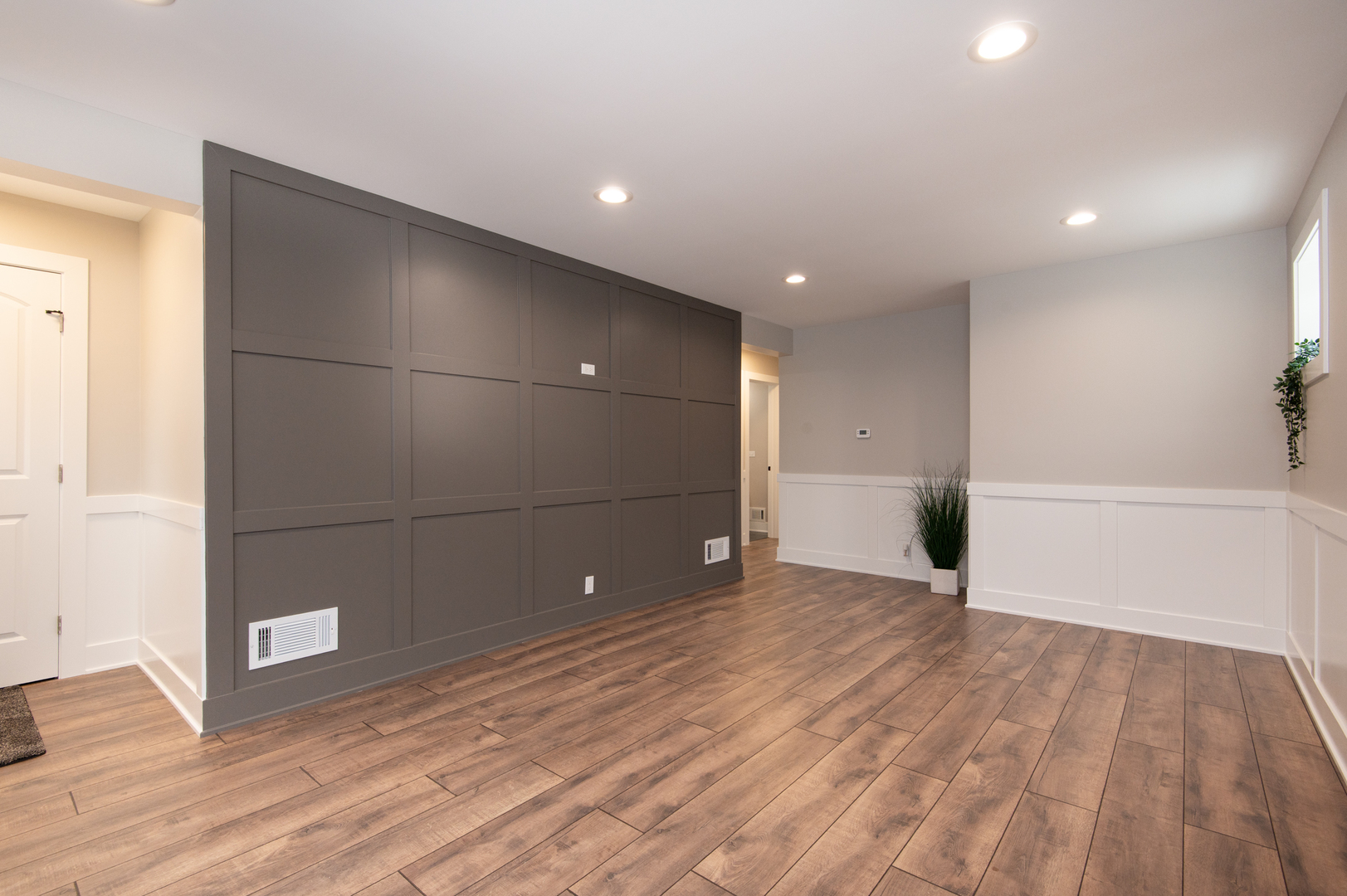 10338 S Vernon Avenue Property Photo 6
