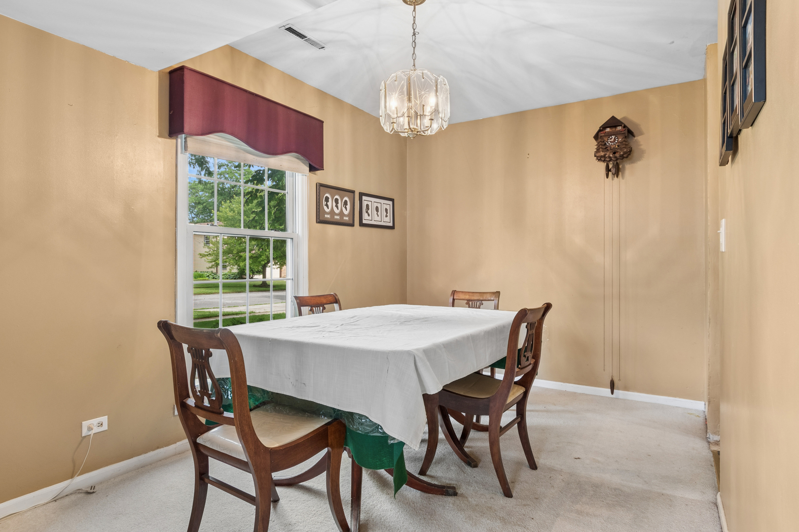 1321 Carol Lane Property Photo 4