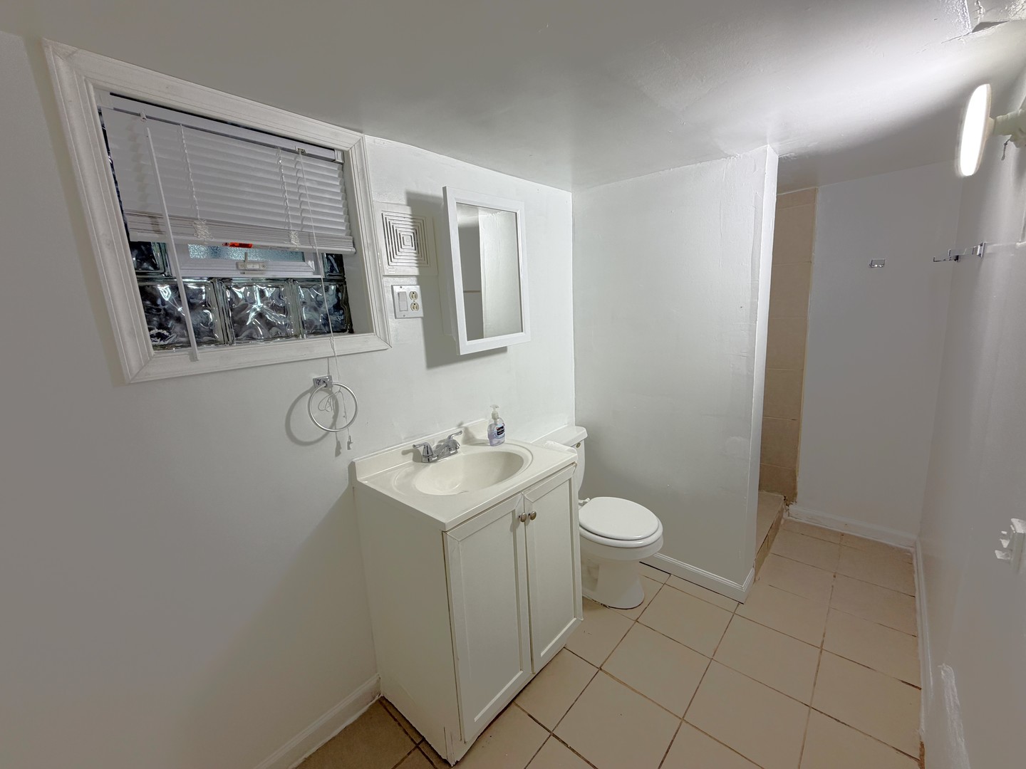 5159 S Albany Avenue G Property Photo 5