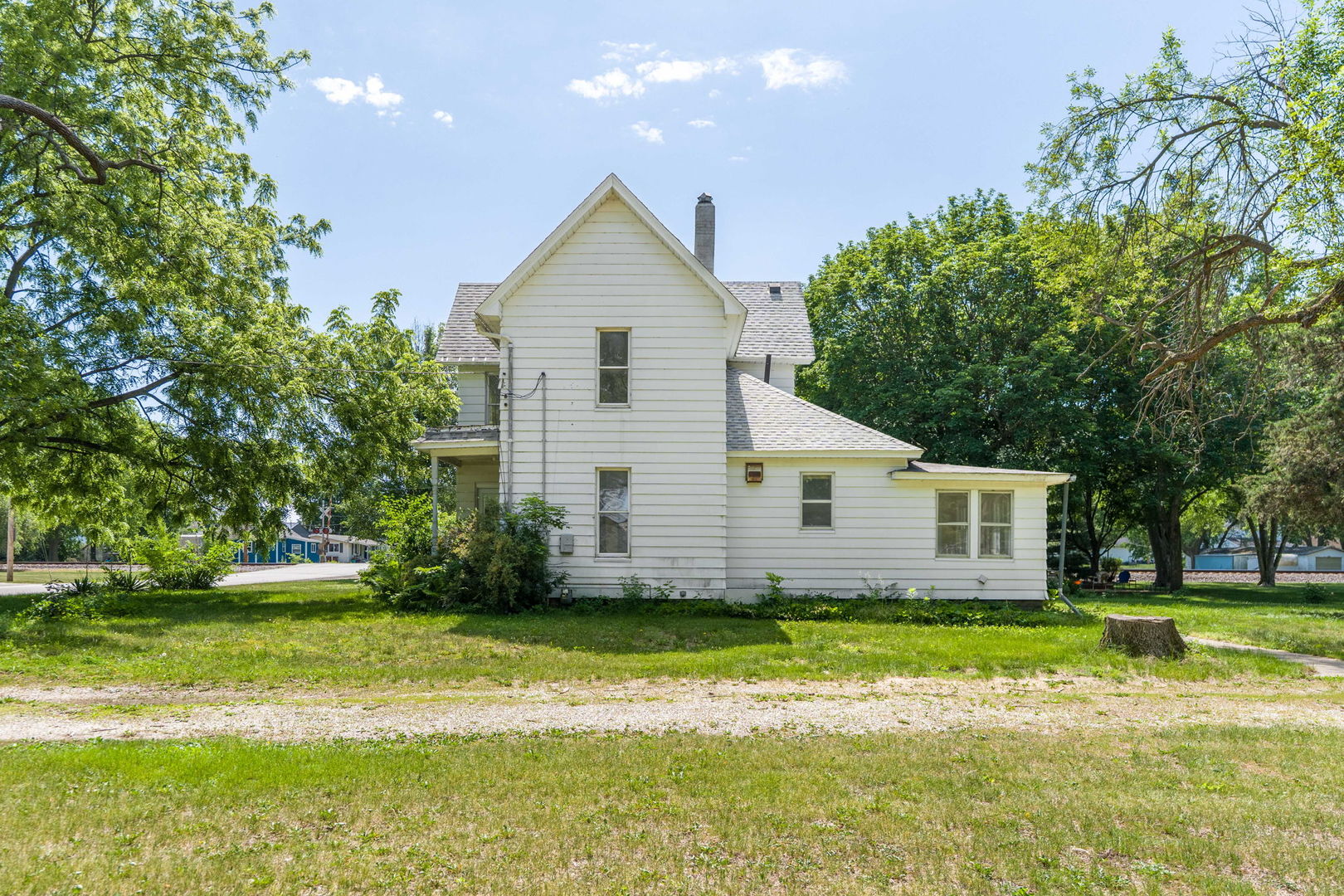 1010 6th Avenue Property Photo 3