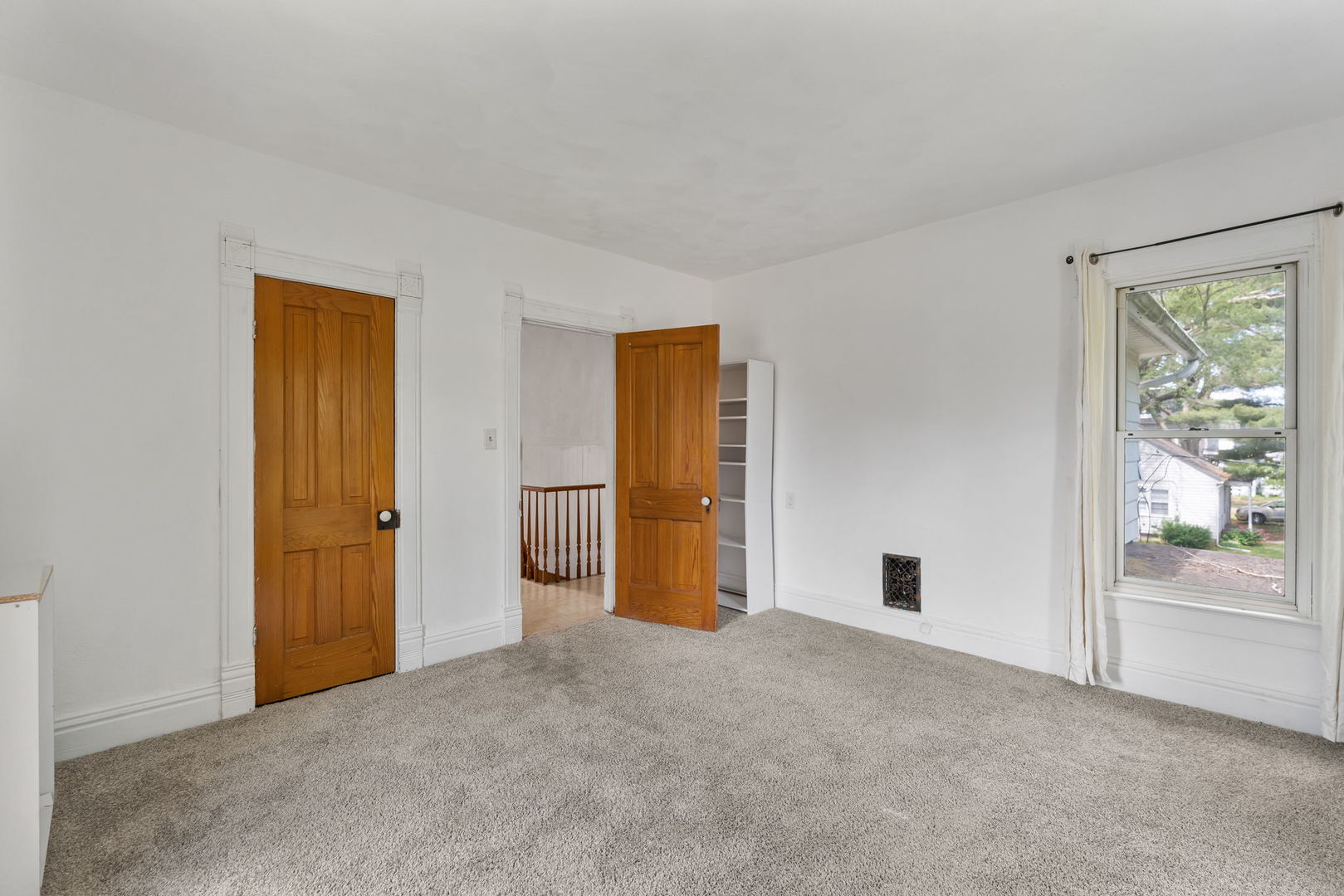 1010 6th Avenue Property Photo 10