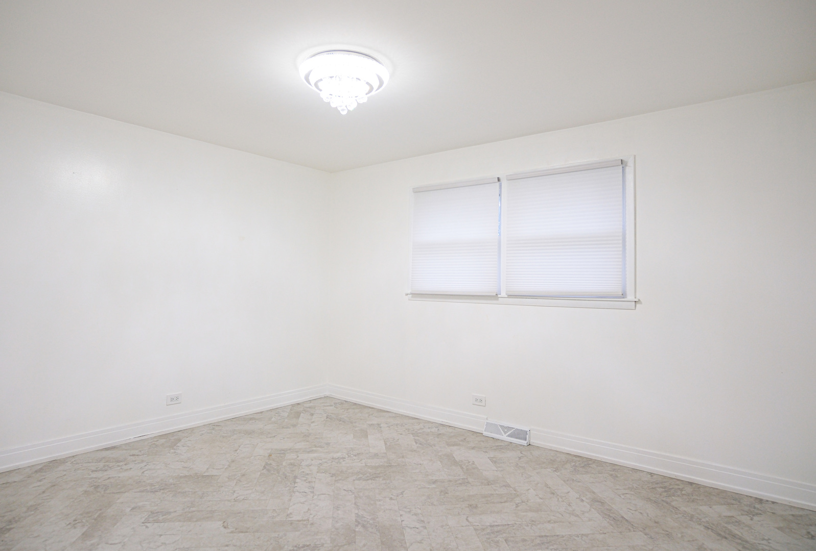 10459 S 81st Avenue Property Photo 28