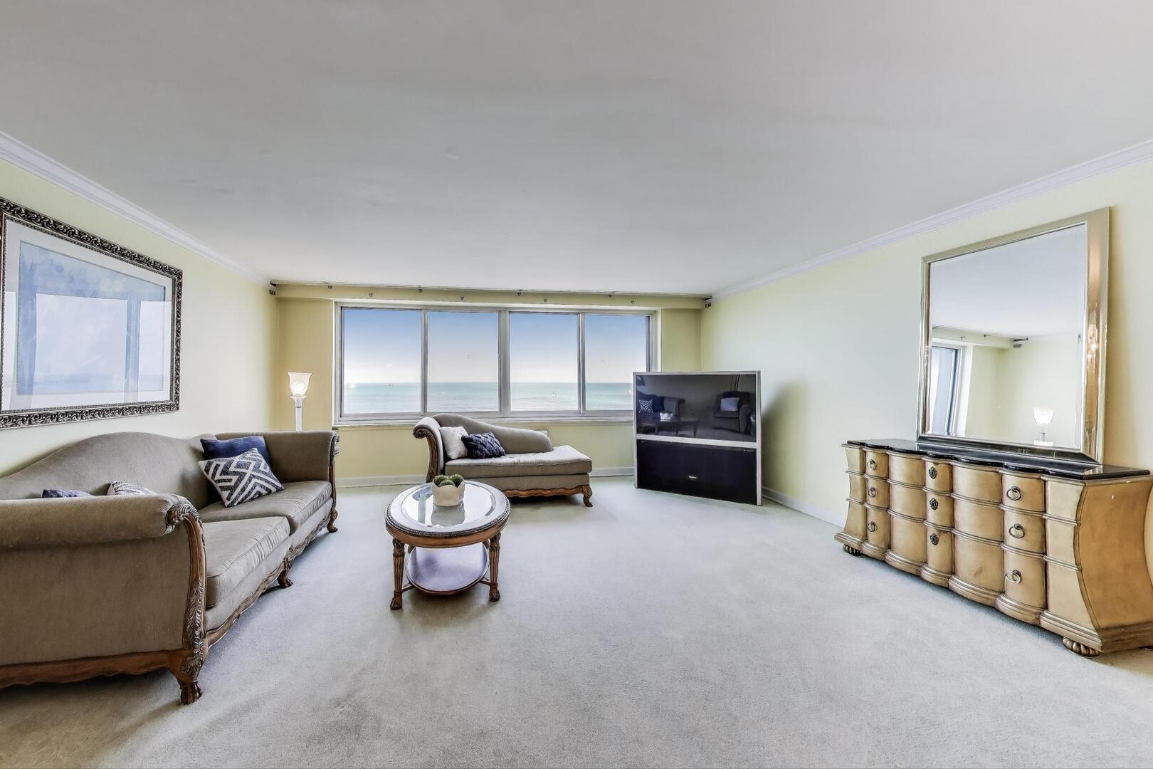 1440 N Lake Shore Drive 16e Property Photo 3