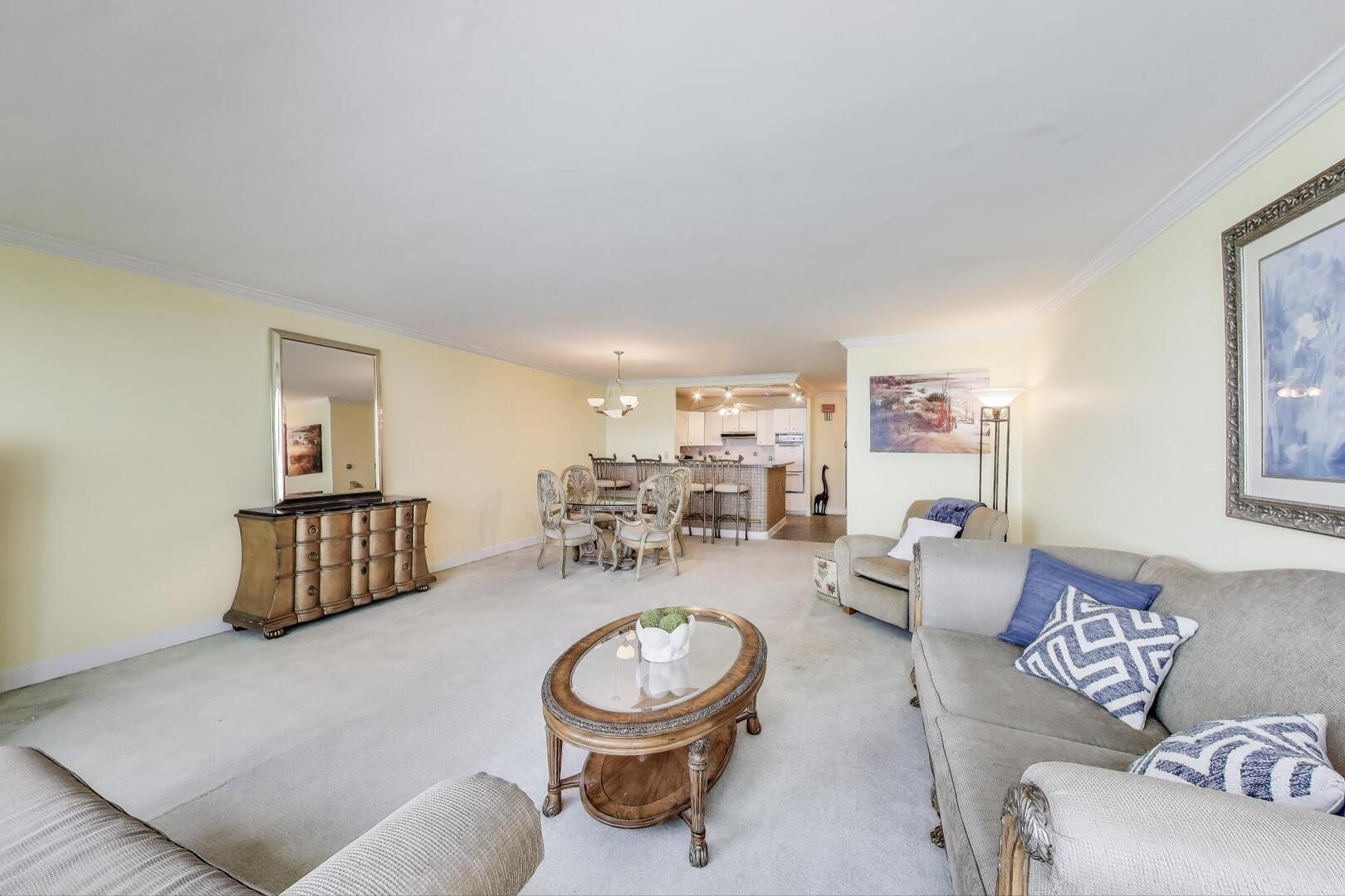 1440 N Lake Shore Drive 16e Property Photo 5