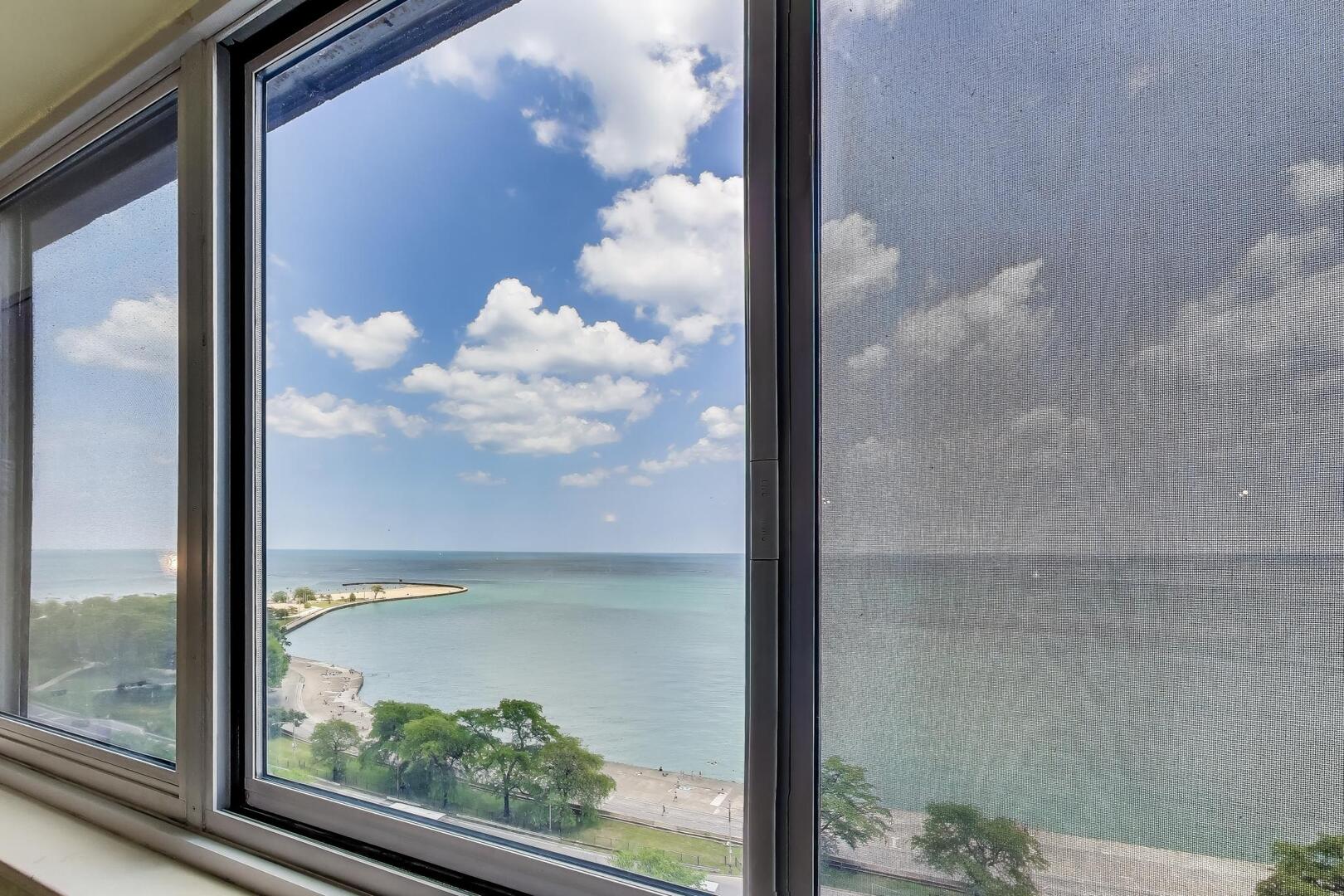 1440 N Lake Shore Drive 16e Property Photo 7