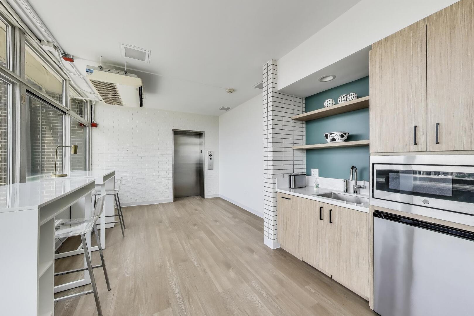 1440 N Lake Shore Drive 16e Property Photo 24