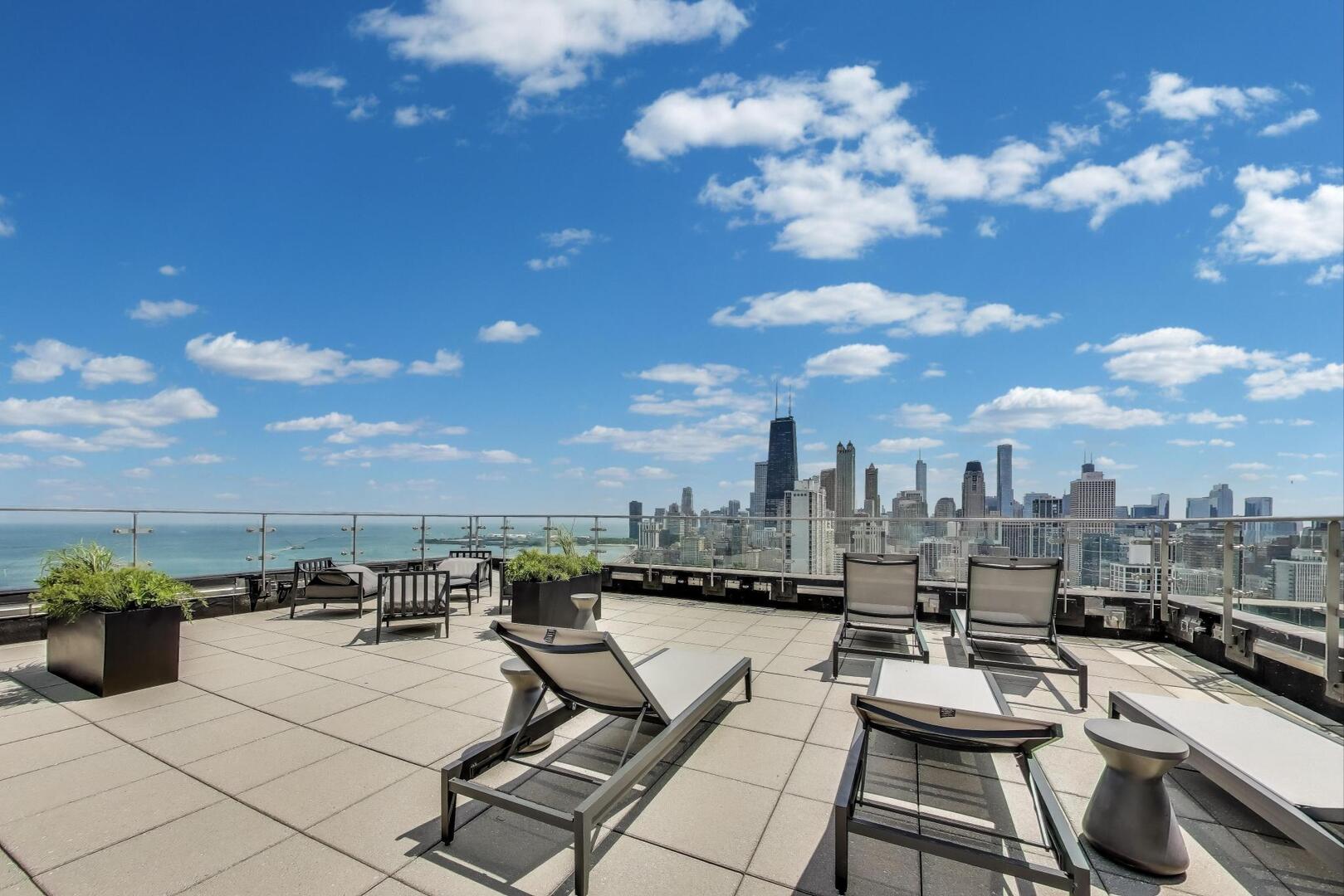 1440 N Lake Shore Drive 16e Property Photo 26