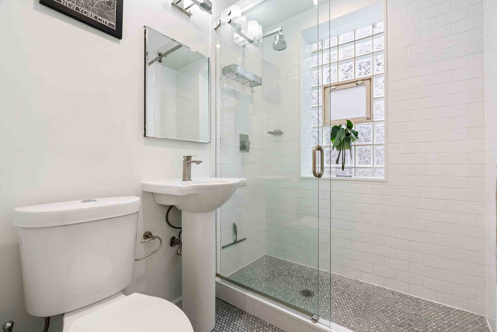 556 W Roscoe Street 3 Property Photo 23