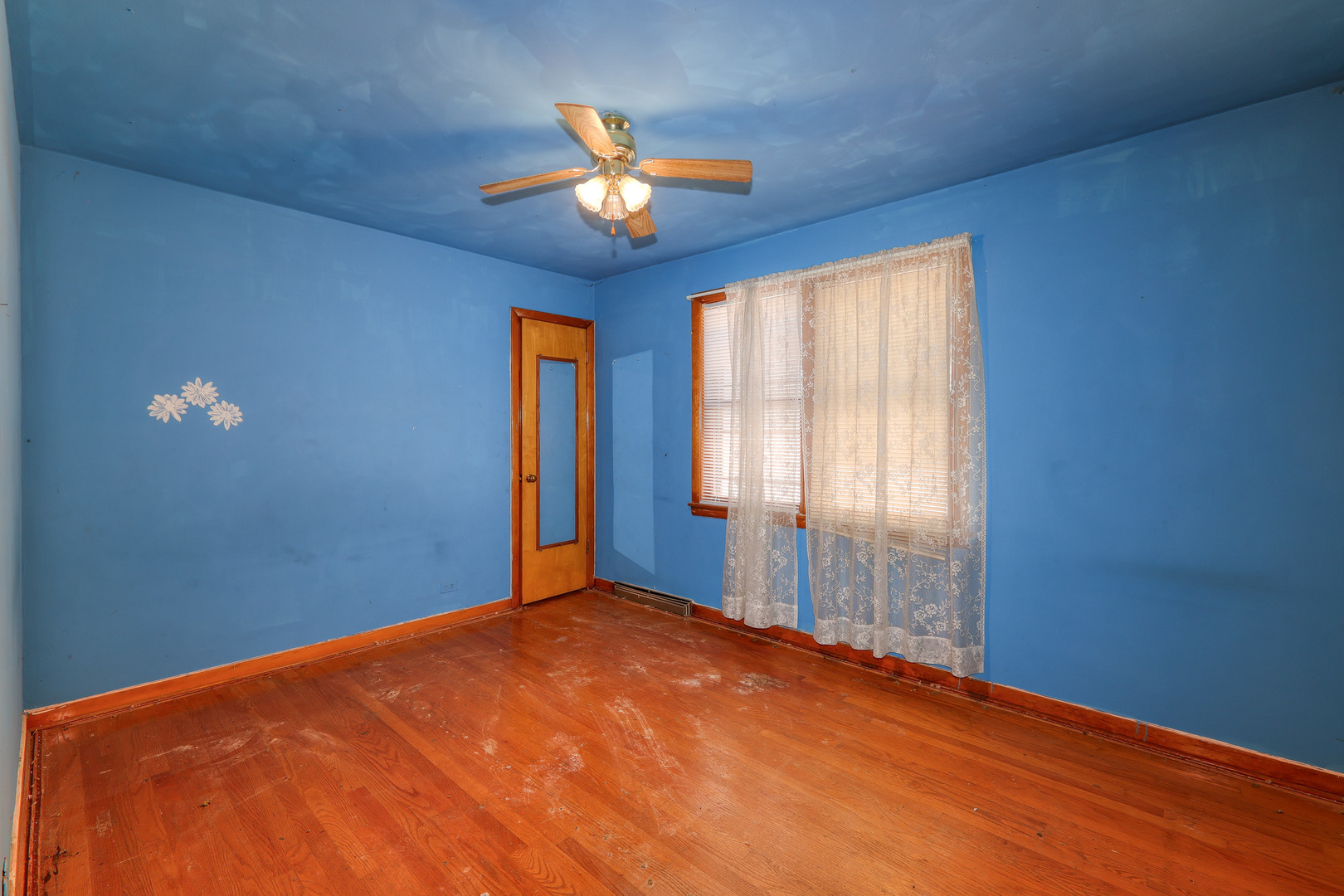 5337 S Springfield Avenue Property Photo 5