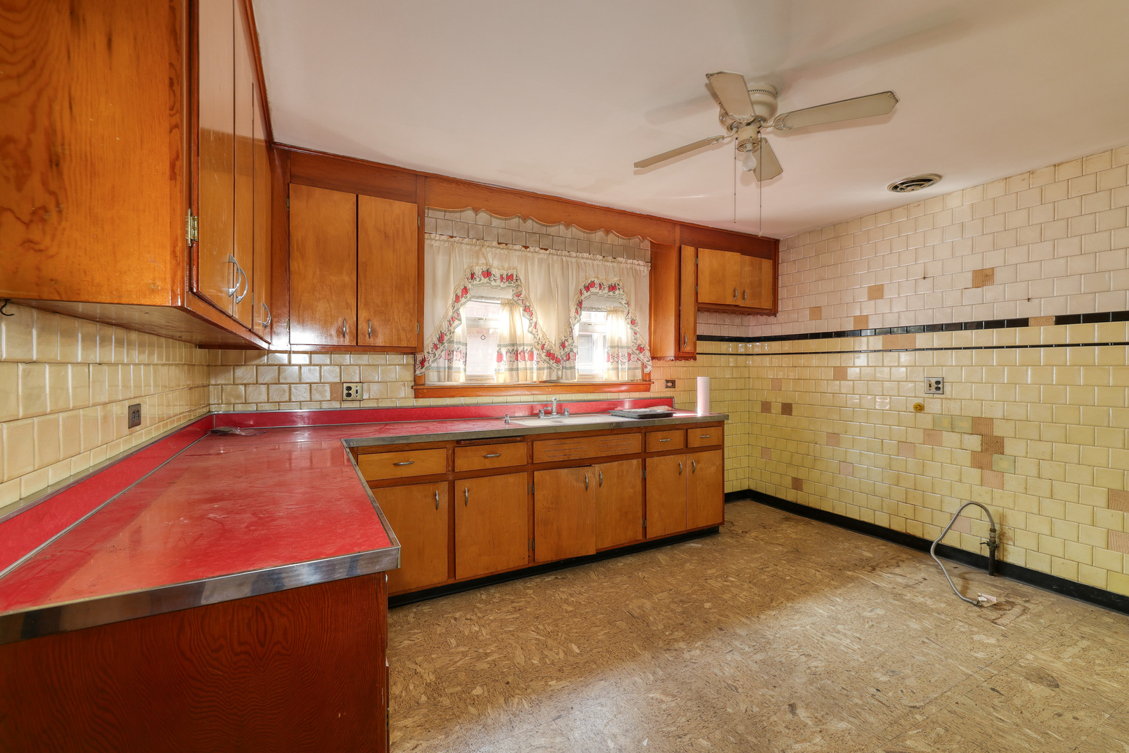 5337 S Springfield Avenue Property Photo 9