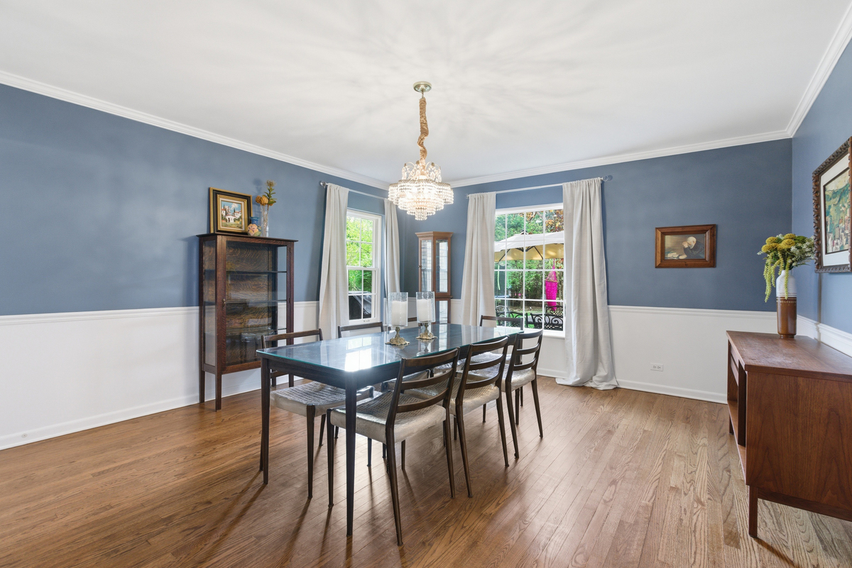 9343 Hamlin Avenue Property Photo 8