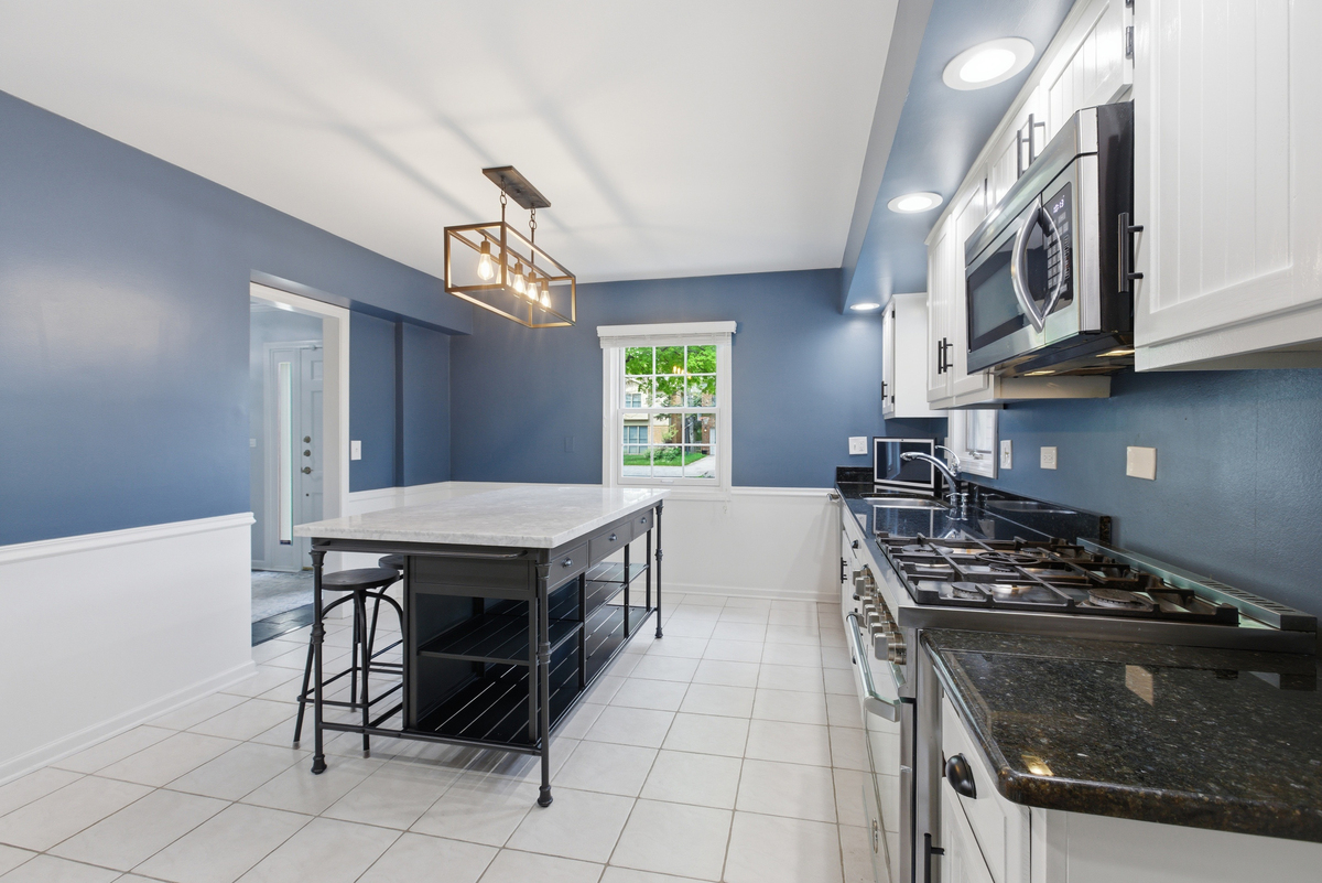 9343 Hamlin Avenue Property Photo 16