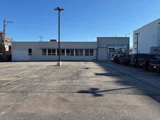 6039 N Western Avenue Property Photo 4
