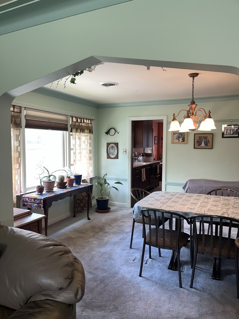 9414 S Bell Avenue Property Photo 6