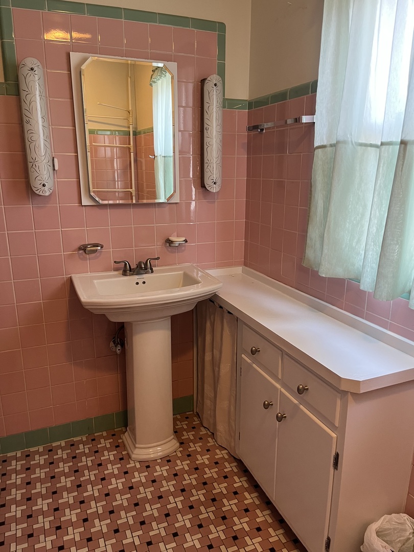 9414 S Bell Avenue Property Photo 19