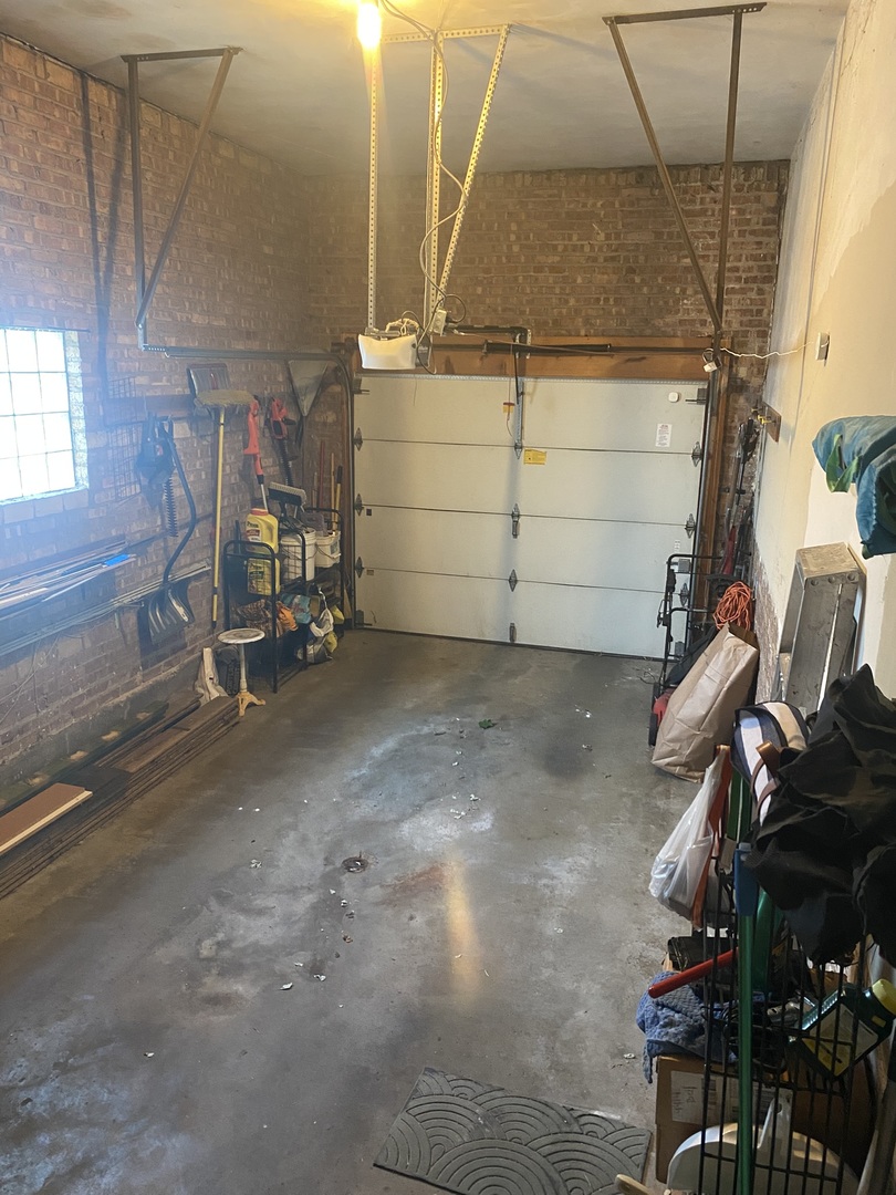 9414 S Bell Avenue Property Photo 31