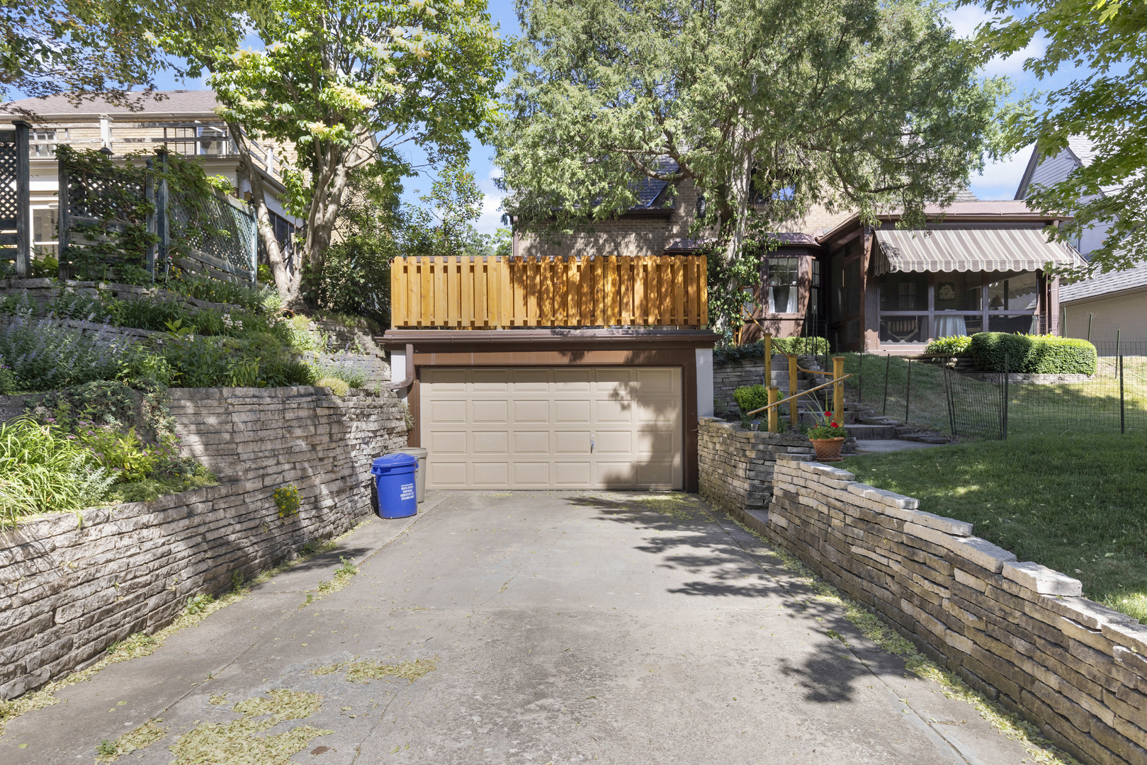 324 N Gardiner Property Photo 3