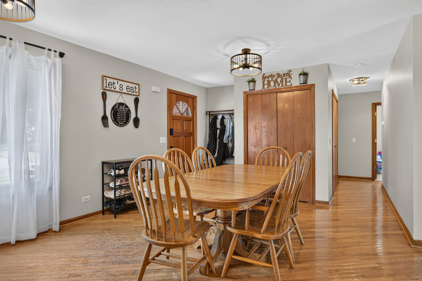10205 Sharon Lane Property Photo 5