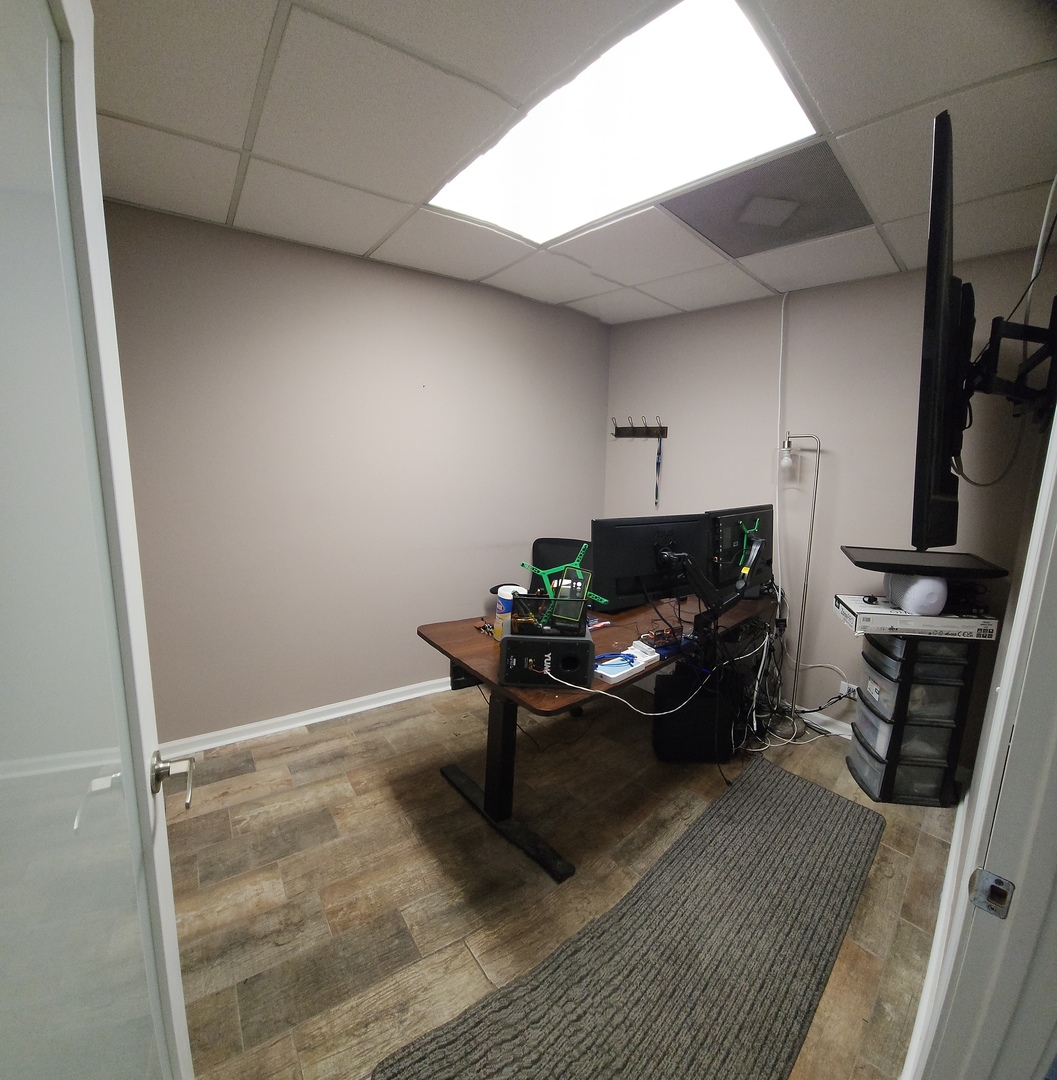 2541 Division Street 103-104 Property Photo 6