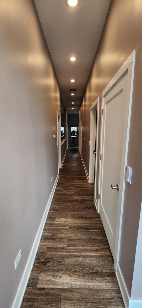 2541 Division Street 103-104 Property Photo 30