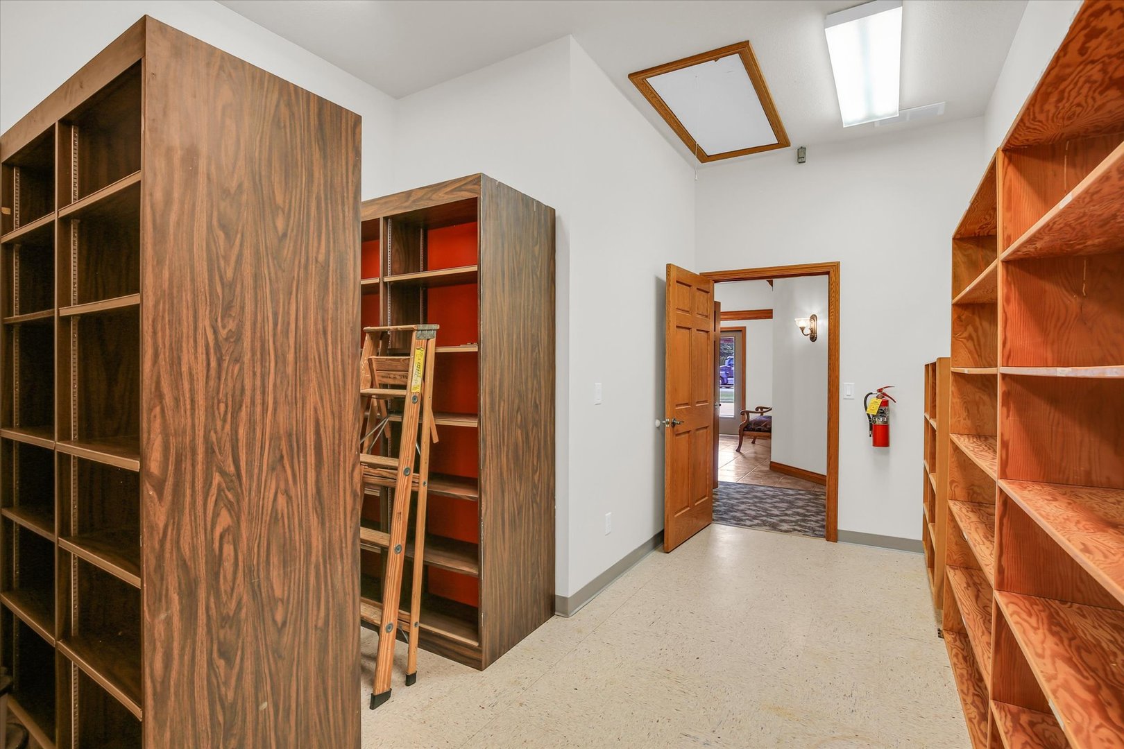 606 W Oak Street Property Photo 29