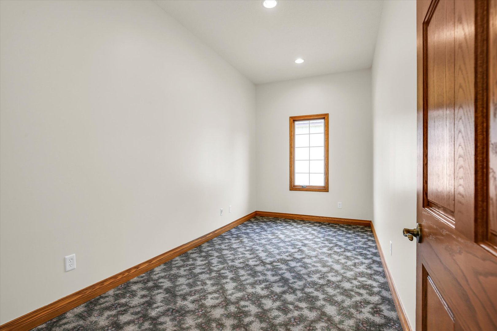606 W Oak Street Property Photo 30