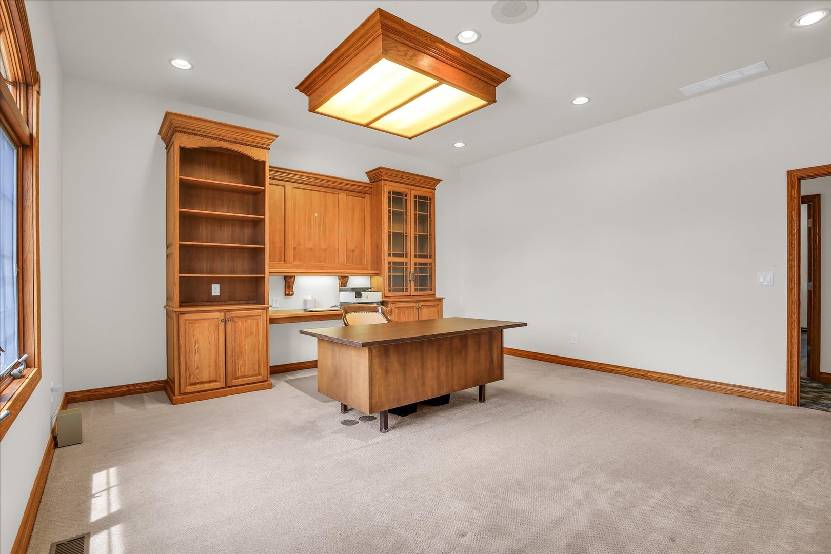 606 W Oak Street Property Photo 35