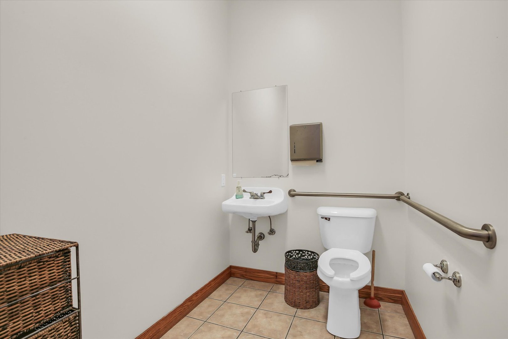 606 W Oak Street Property Photo 39