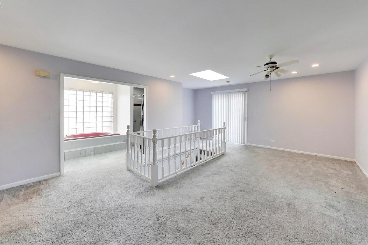 6040 N Niagara Avenue Property Photo 14