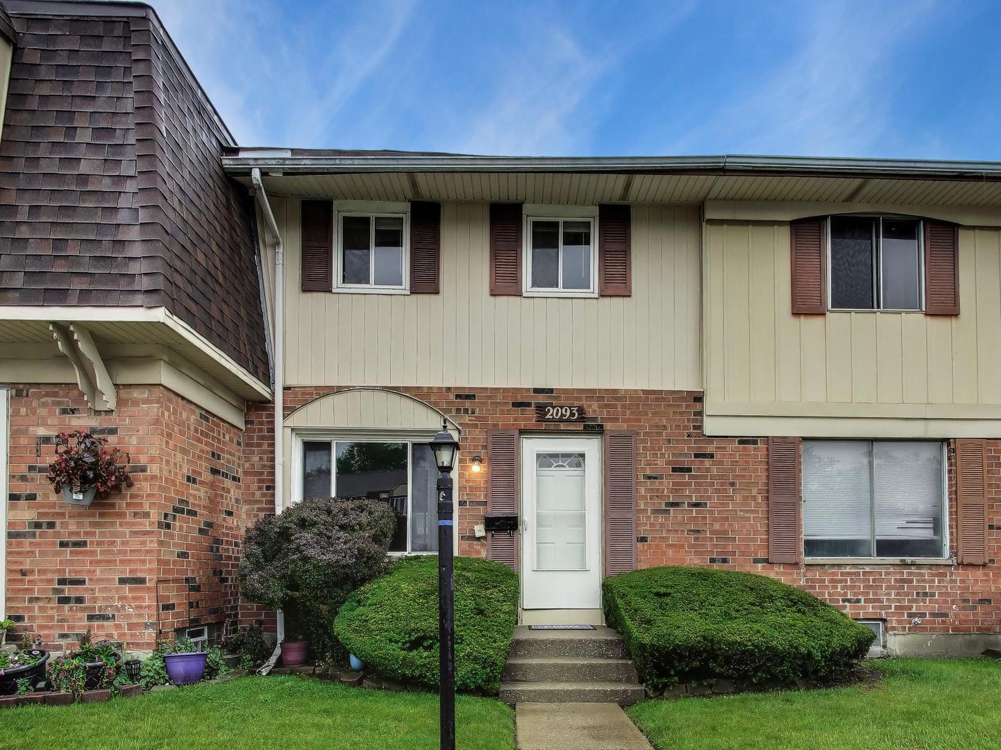 2093 Euclid Court Property Photo 1