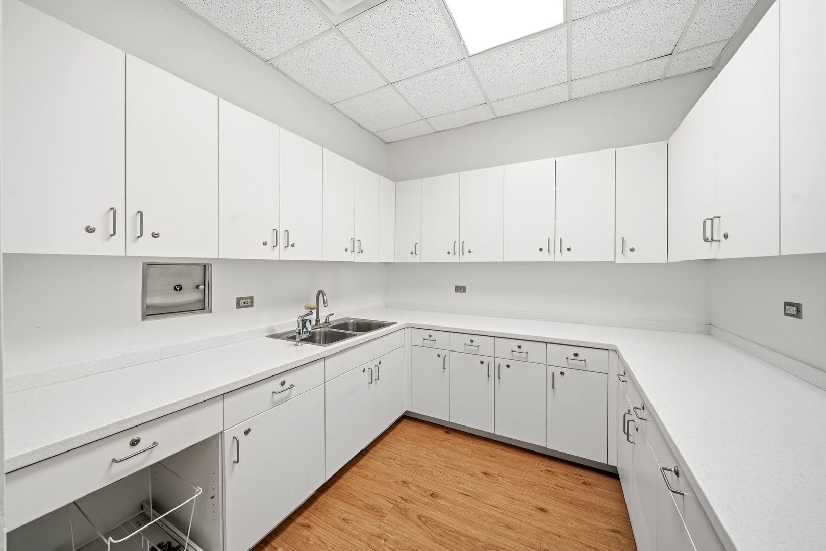 6059 S Ashland Avenue Property Photo 11
