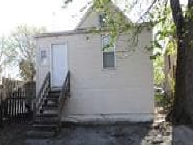 7516 S Lafayette Avenue Property Photo 5